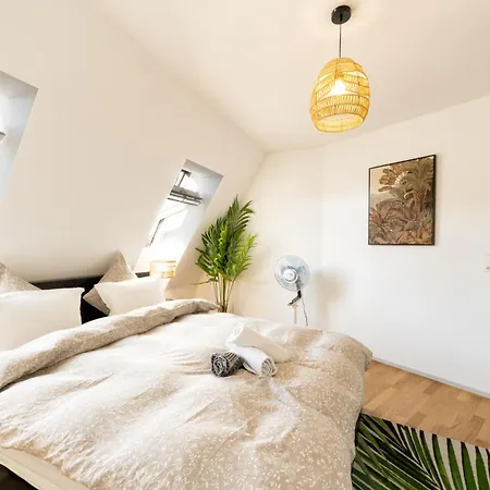 Apartment Urban Rooftop Getaway *