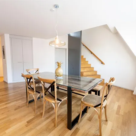 Urban Rooftop Getaway Διαμέρισμα