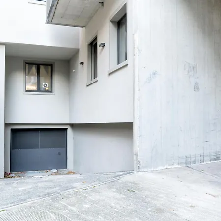 Urban Rooftop Getaway Διαμέρισμα *