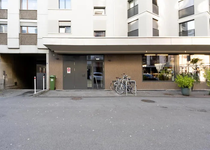 Urban Rooftop Getaway Zürich